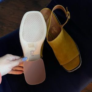poshmark tory burch sandals